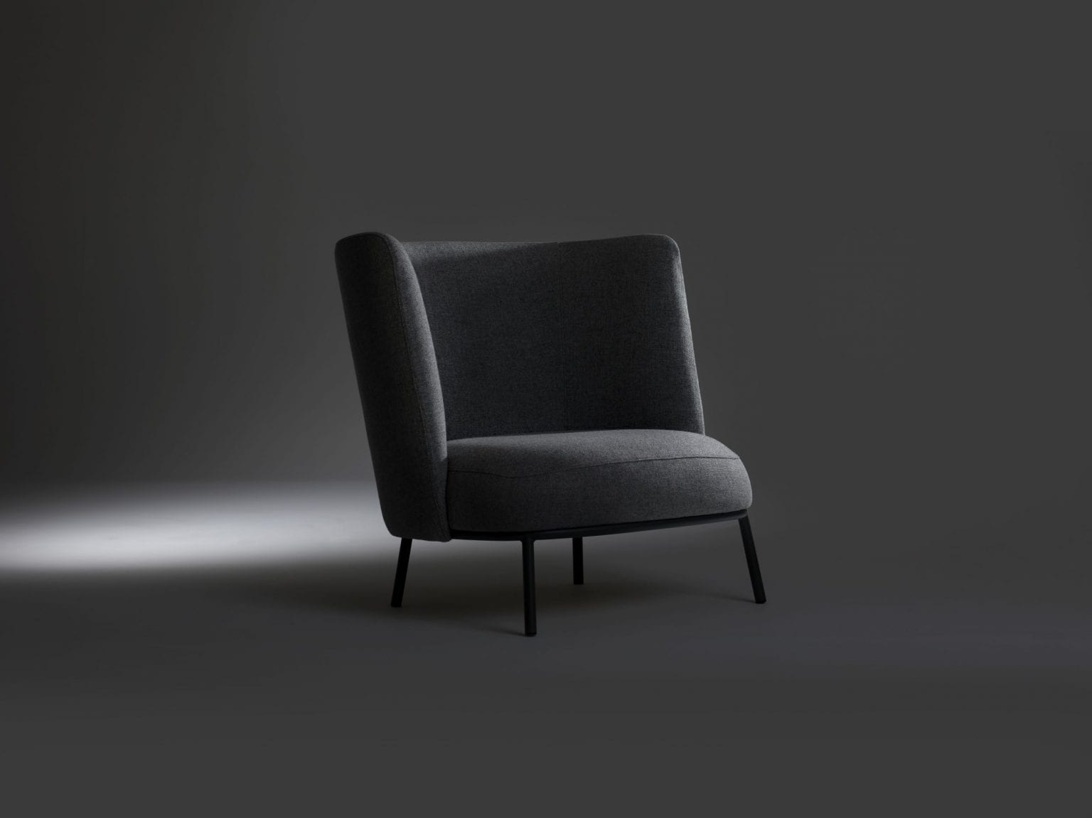 Shift-offecct-easychairs-night-debiasisandri-1536×1151 | ScandinavianDesign.com
