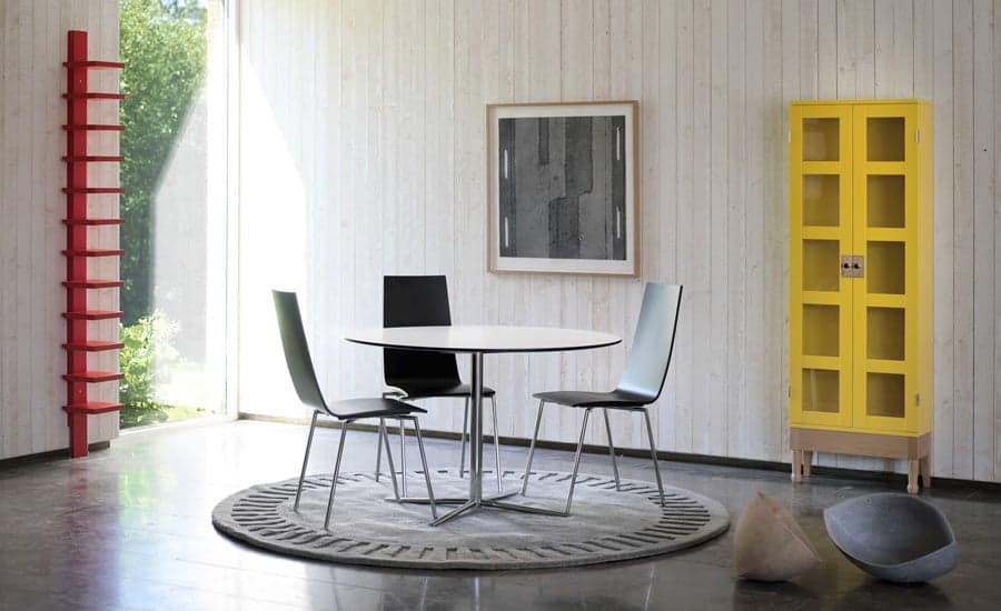 Källemo's artistic furniture challenges boundaries between design and art through sculptural forms and expressive, unconventional pieces.