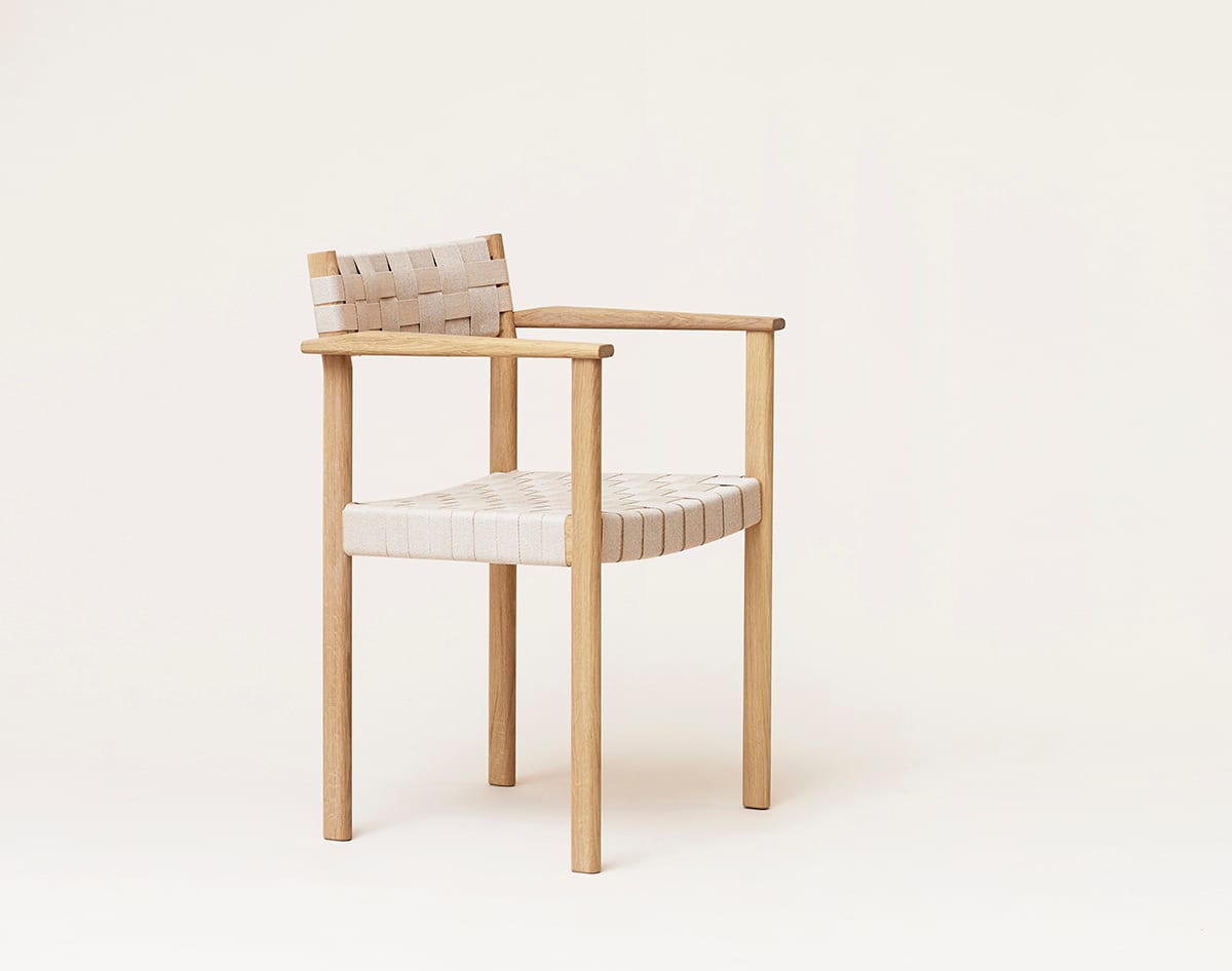 Fr Motif Arm Chair White Oiled Oak Perspective Kopier | Scandinavian Design