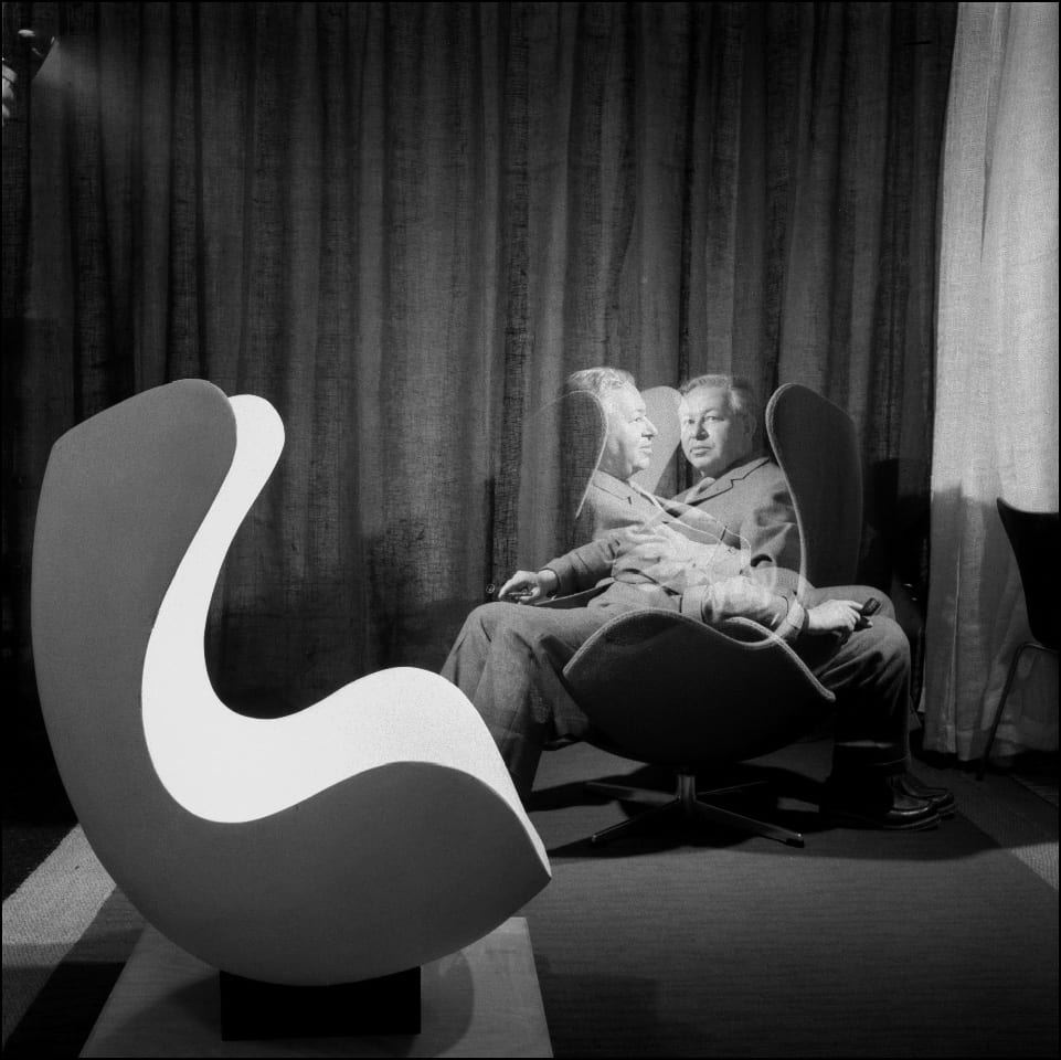Arne Jacobsen Danish modernist furniture design showcasing iconic Scandinavian chairs and timeless Nordic aesthetics