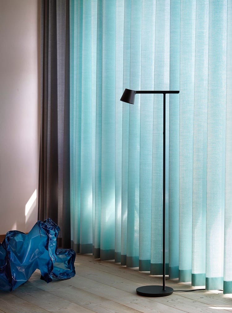 Tip Floor Lamp Black Muuto Low Res | Scandinavian Design