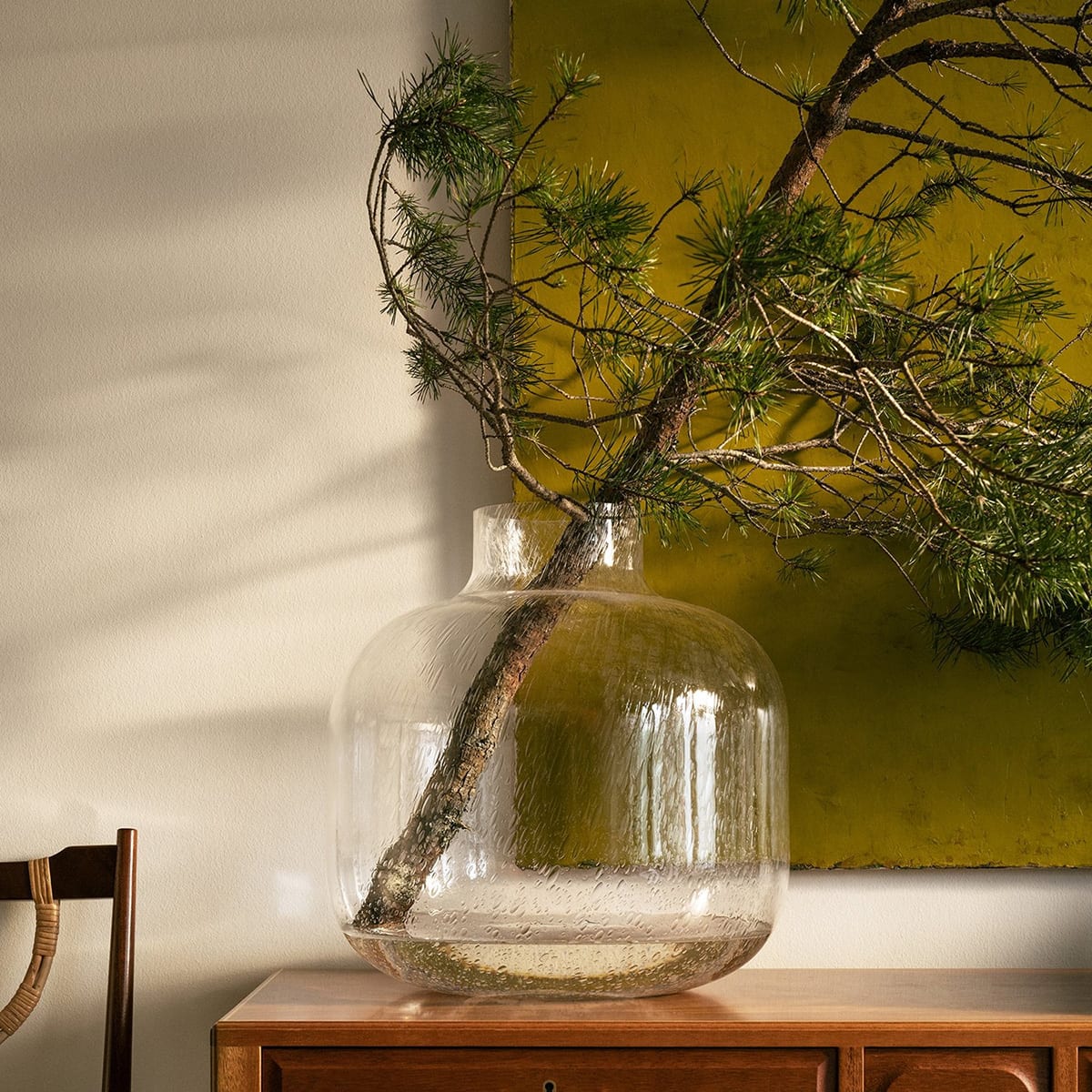 Elegant Pomona vase in two sizes by Carina Seth Andersson for prestigious Swedish brand Svenskt Tenn