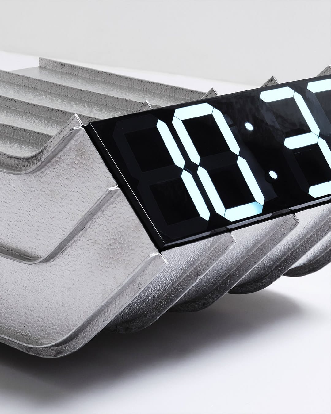 SPECIAL EFFECTS pieces in gallery setting demonstrating Taylor's boundary-pushing approach to functional objects for Bukowskis