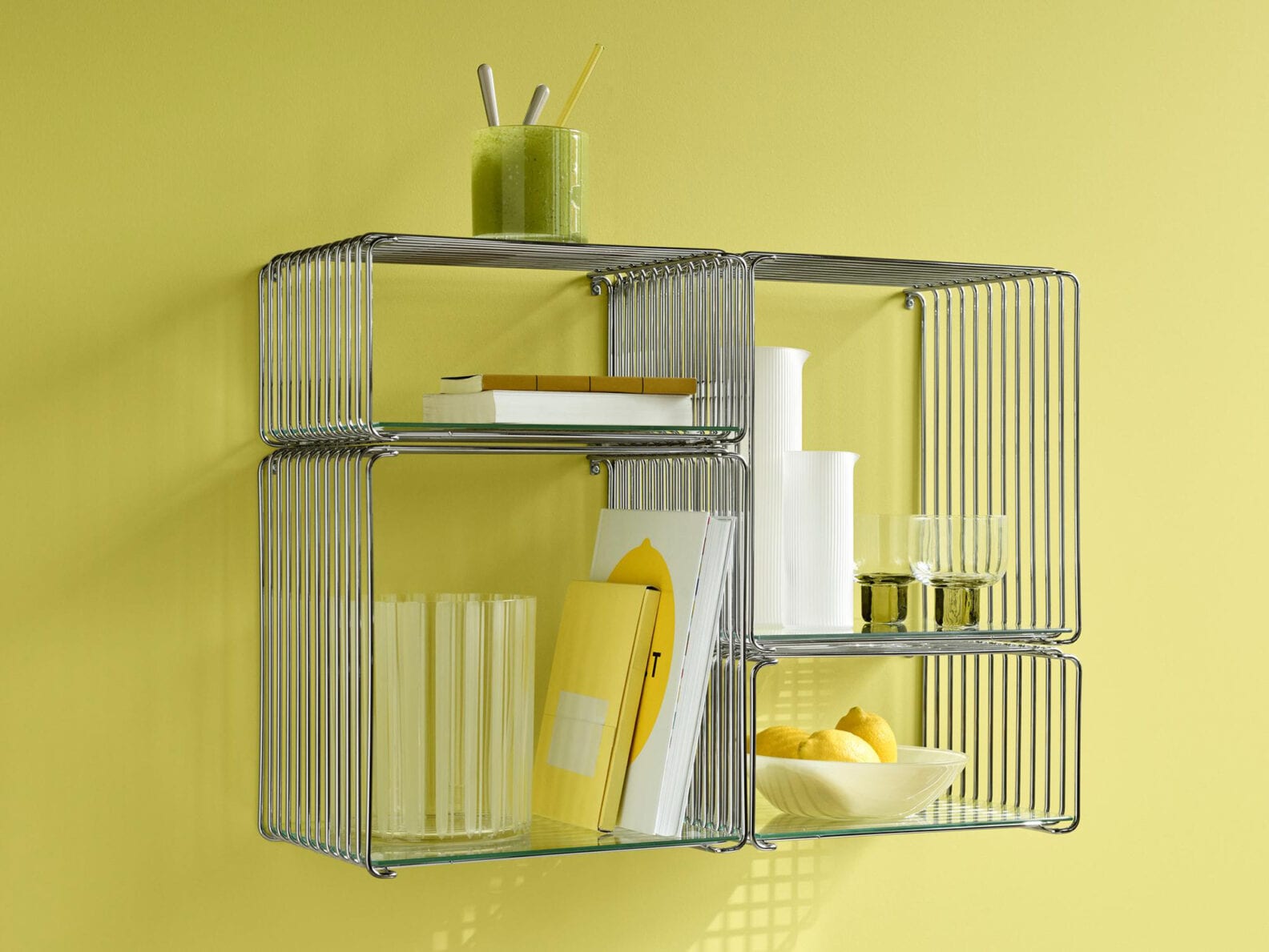 PANTON WIRE by Montana featuring new compact module size and two striking new colors for enhanced versatility