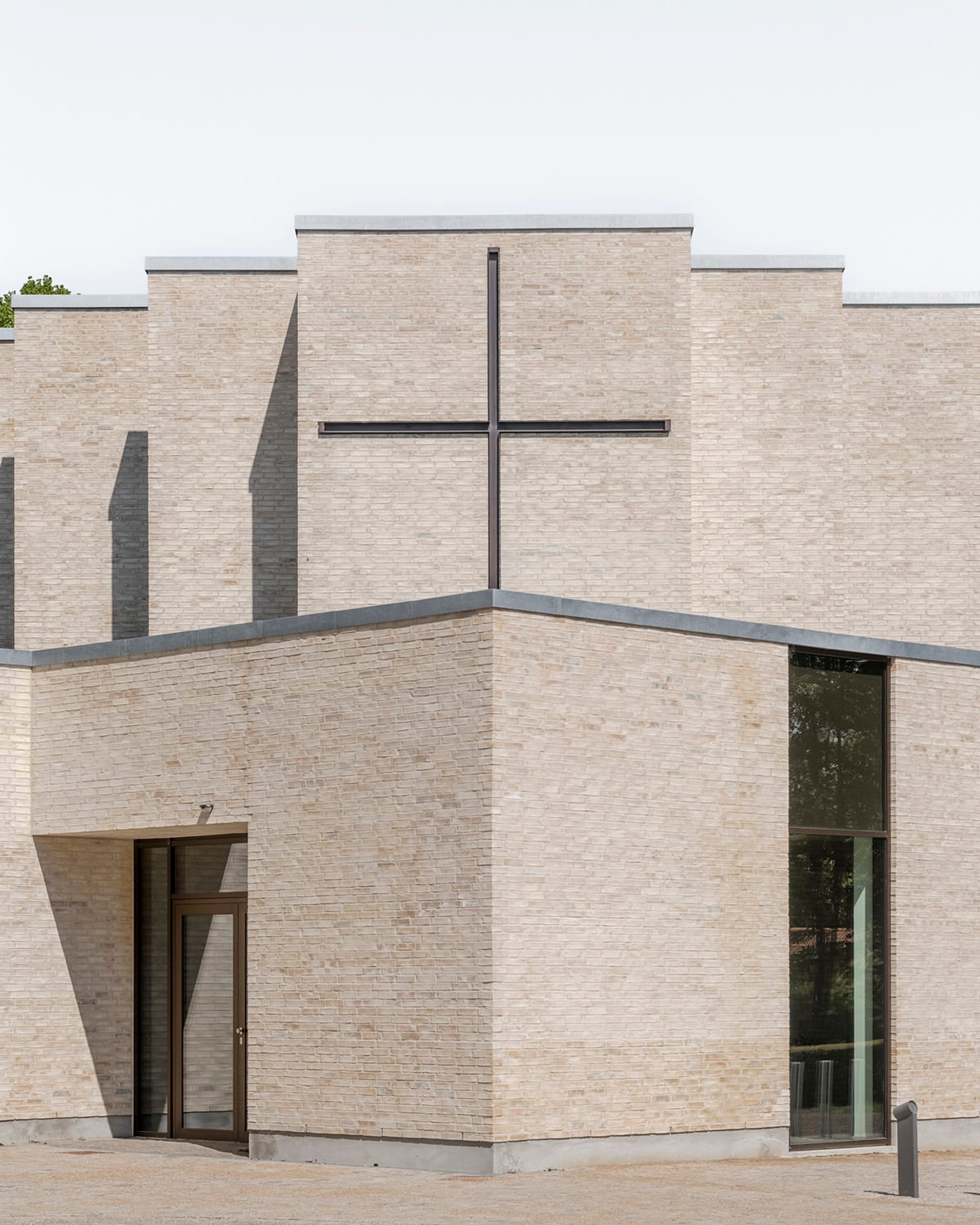 Højvangen Church_henning Larsen_by Rasmus Hjortshøj_2025 (17) | ScandinavianDesign.com