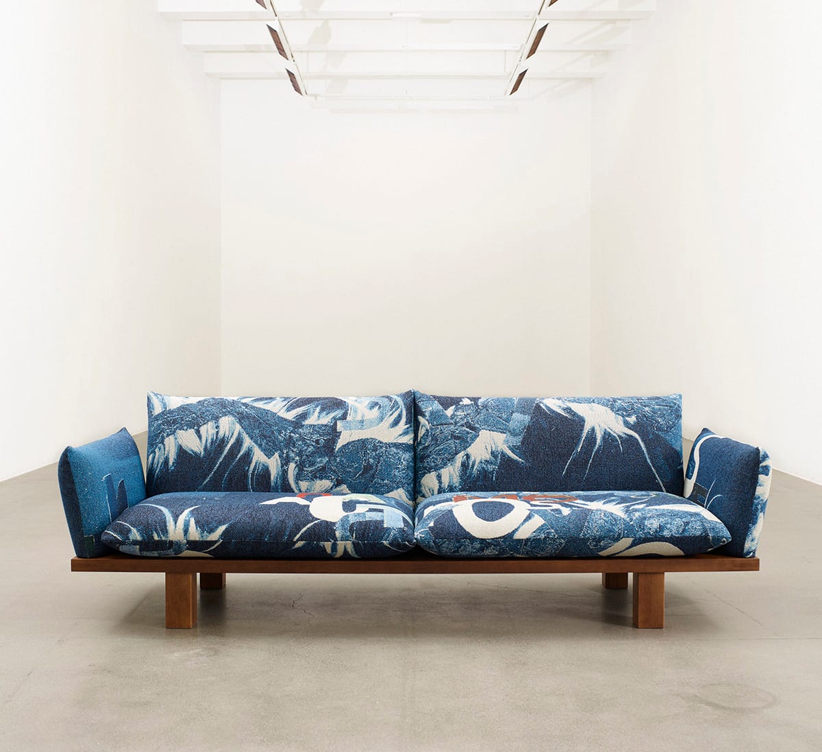 Lk Hjelle Magne Furuholmen25207754rett | ScandinavianDesign.com
