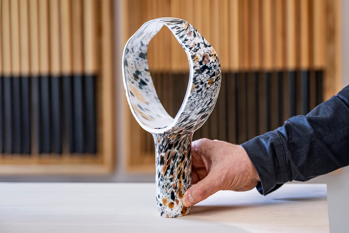 Matti Klenell 9 Factory Road glass sculpture exhibition at Galleri Glas showcasing Finnish glasswork collaboration