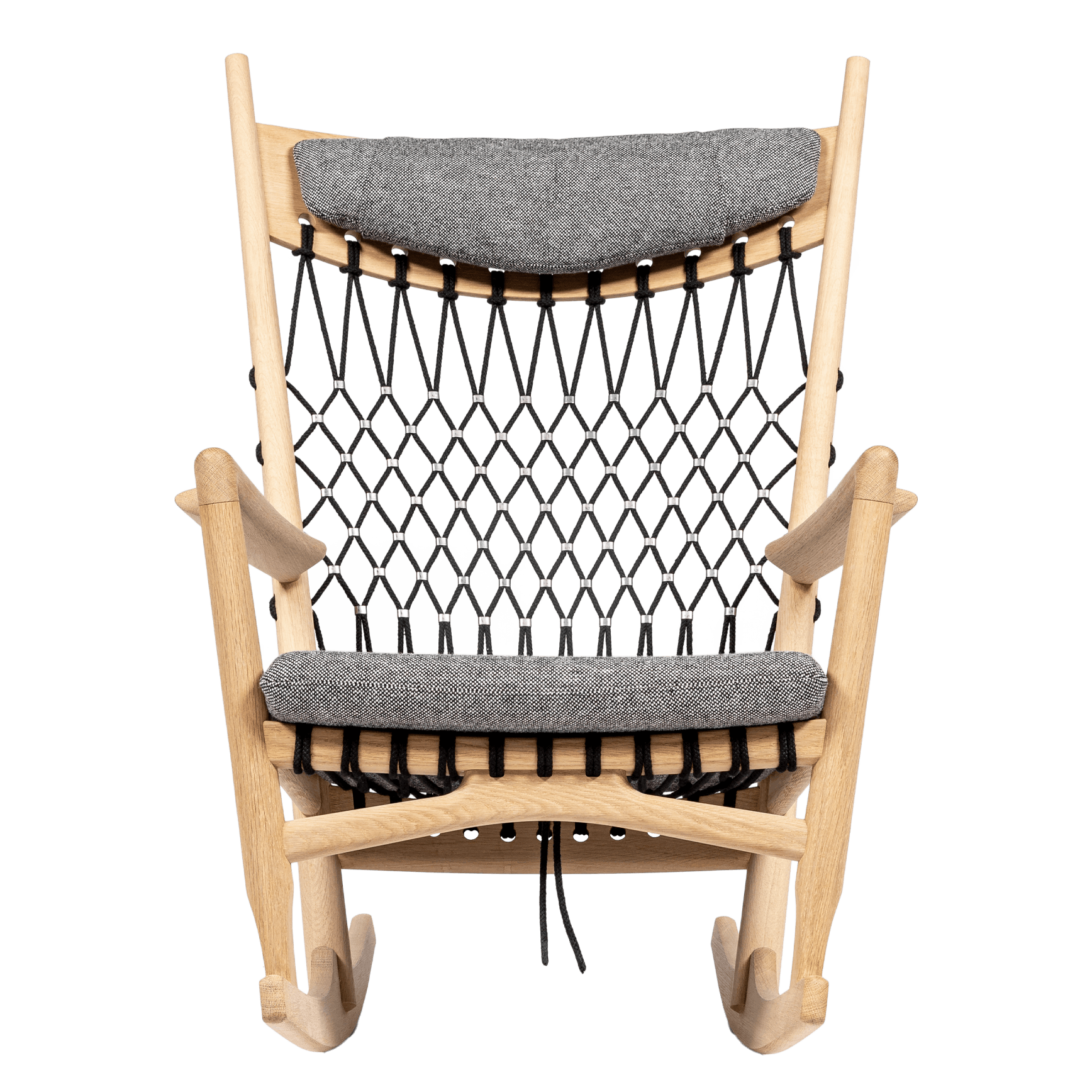 Pp_mobler_wegner_pp124_rocking_chair_oak_soap_hallingdal_166-1 Pp_mobler_wegner_pp124_rocking_chair_oak_soap_hallingdal_166-1 | ScandinavianDesign.com