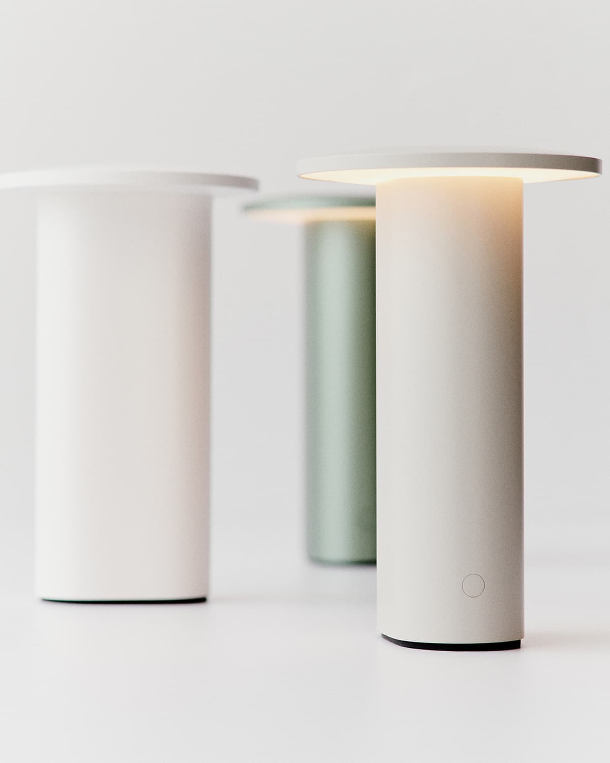 Solae-lamp-cecilie-manz-fritz-hansen-1 | ScandinavianDesign.com