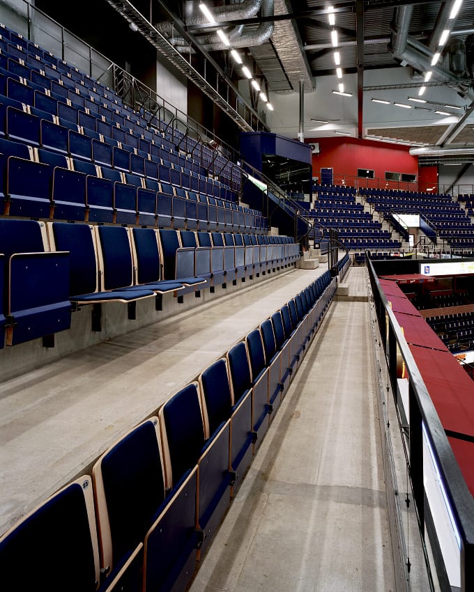 Fr Kc-inredningar lfbergs Lila Arena kalstad 10-2001 | ScandinavianDesign.com
