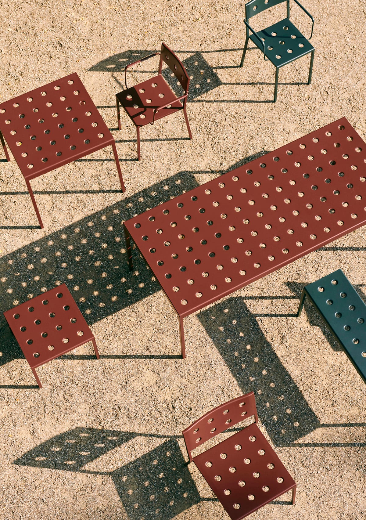 Balcony Table Iron Red_balcony Chair Iron Red_balcony Low Table Iron Red | ScandinavianDesign.com
