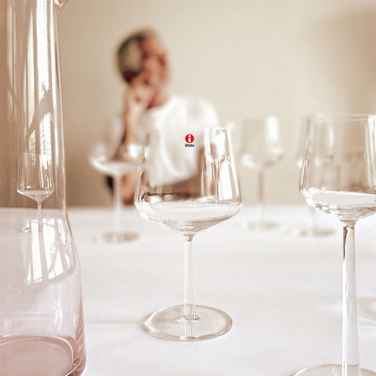 Iittala-essence-cocktail-glass-01-6684-2000x | ScandinavianDesign.com
