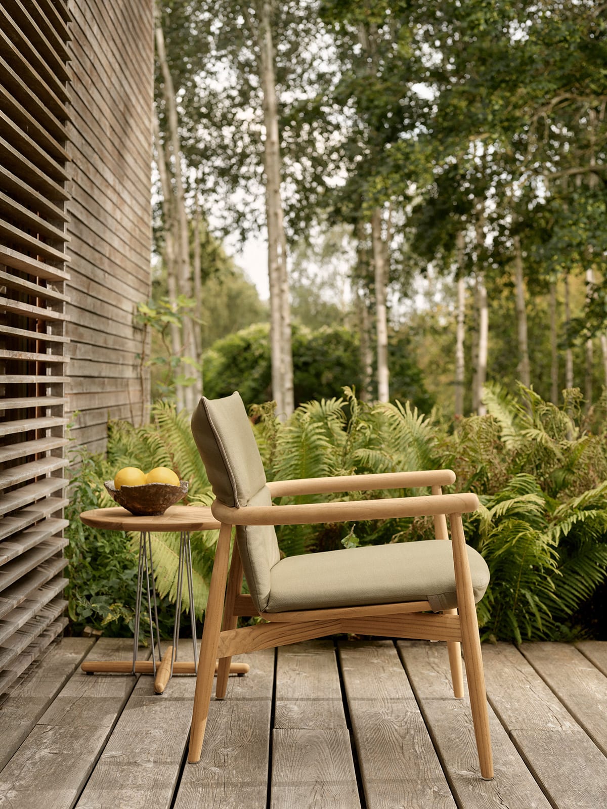 The Embrace Outdoor Series, Designed By Eoos Expands For Carl Hansen & Søn | ScandinavianDesign.com