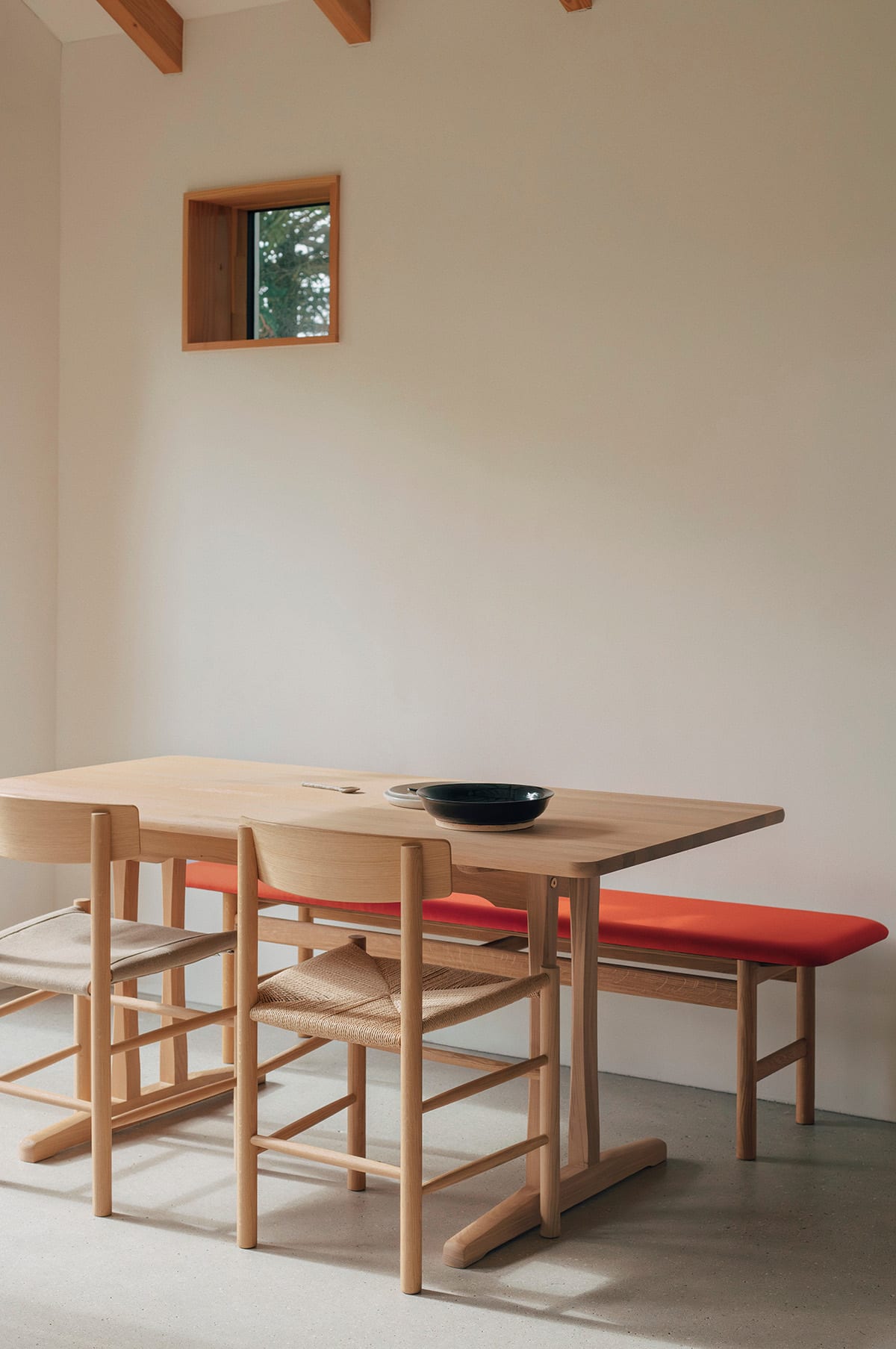 C18MogensenTable160cmOakLightOil J39MogensenChairOakLightOil BMBenchWithoutBackOakOilRemix643 2