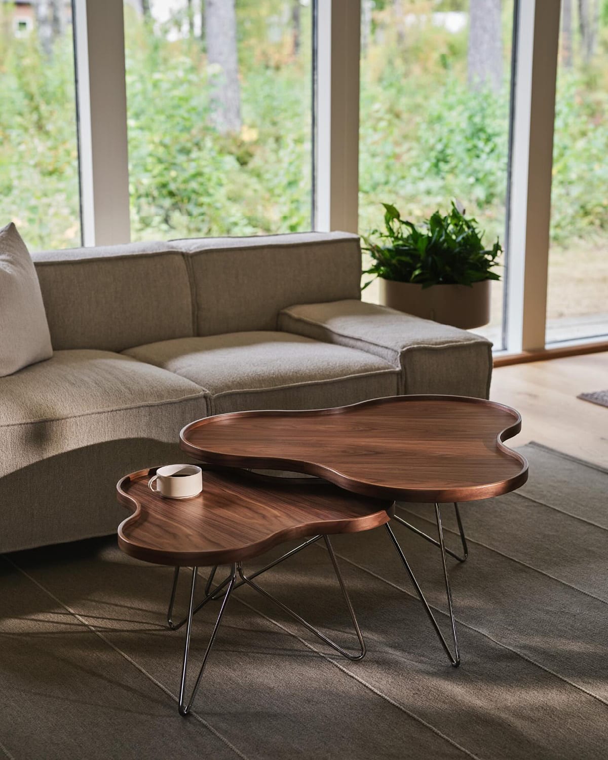 Christine Schwarzer Flower walnut Swedese