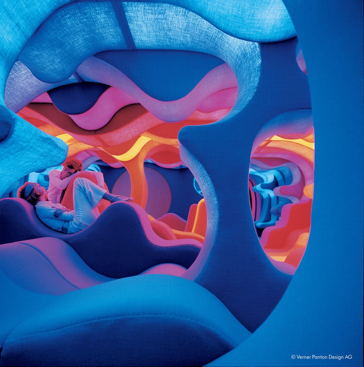 Verner Panton, »Fantasy Landscape«, installation view of the »Visiona II« exhibition, International Furniture Fair Cologne, 1970 © Verner Panton Design AG