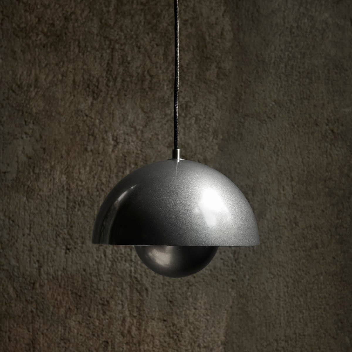 Flowerpot Anniversary Edition Pewter verner panton 3 Flowerpot Anniversary Edition Pewter verner panton 3