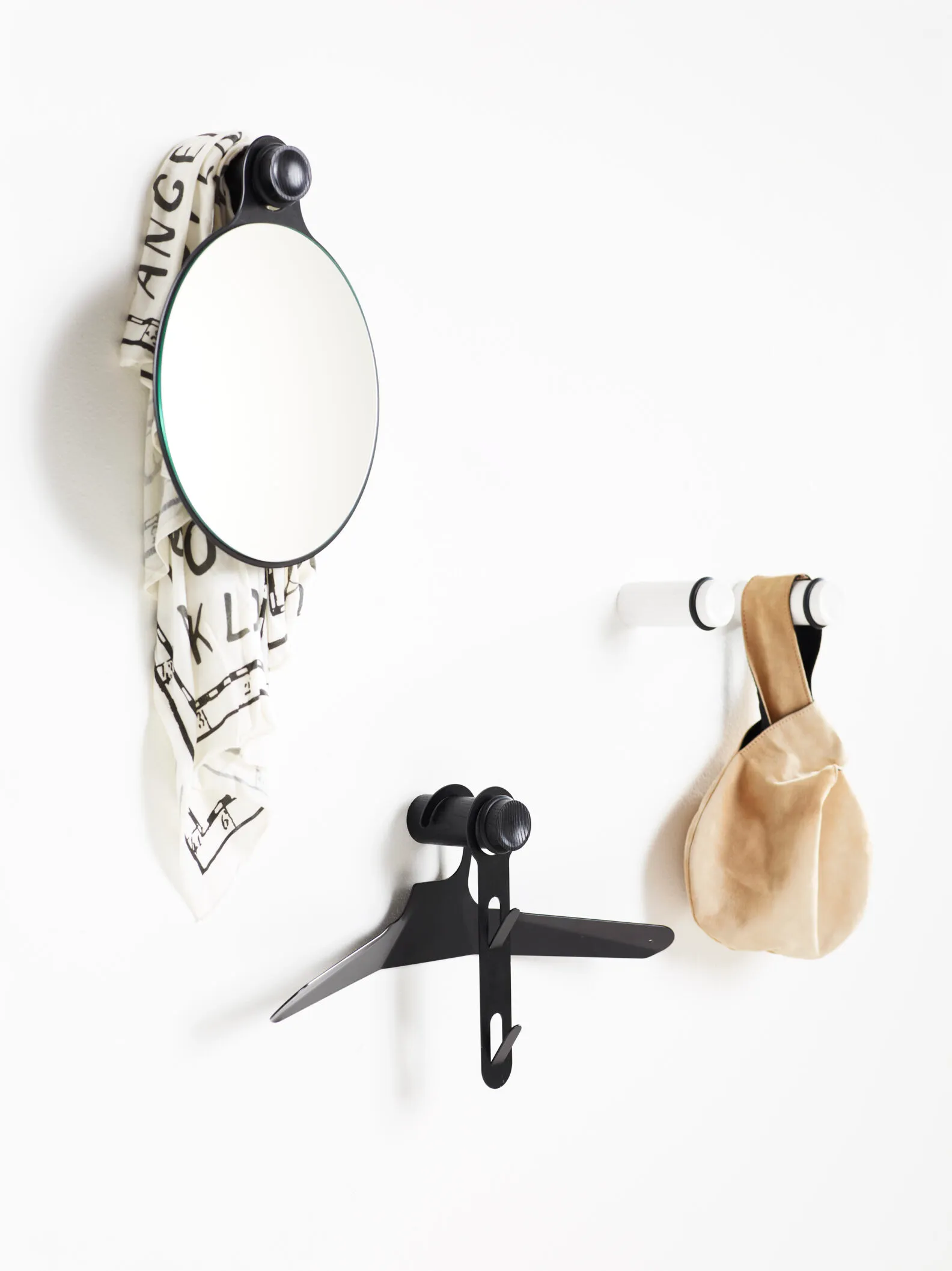 10 Knob Klädhängar Coat Hanger Karl Andersson Söner 100 | ScandinavianDesign.com