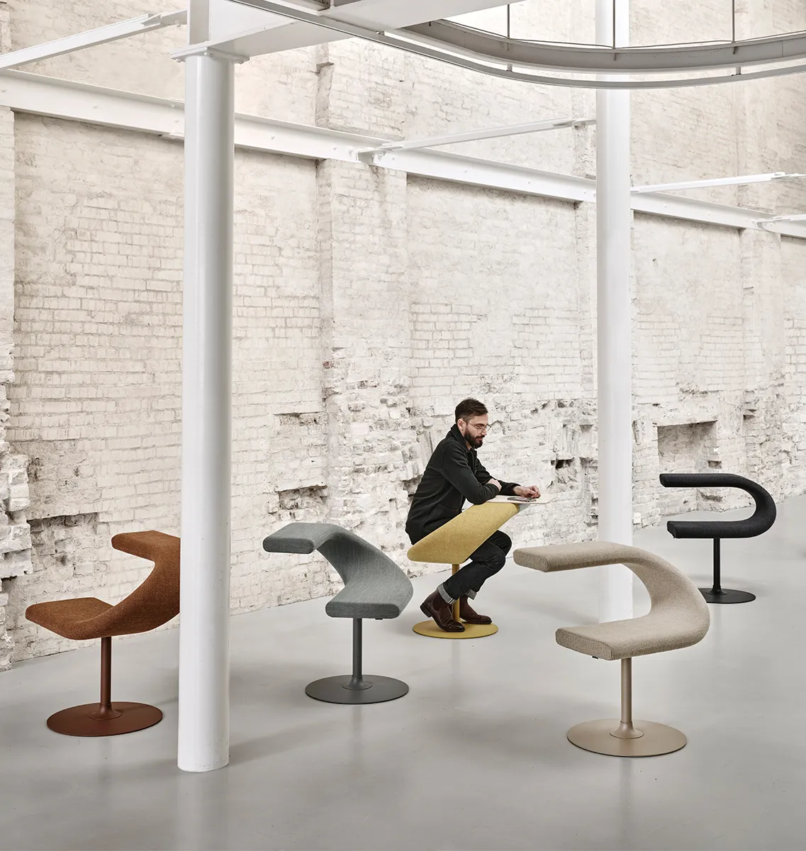 Blå Station's iconic INNOVATION C chair celebrates 20th anniversary with special exhibition at prestigious Form Design Center.