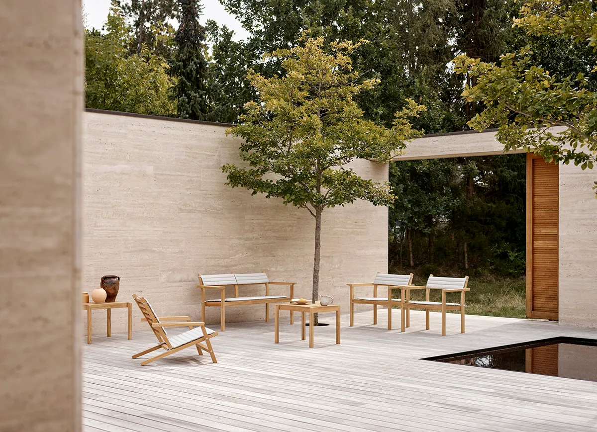 AH Outdoor series by Alfred Homann for Carl Hansen & Søn showcasing FSC-certified teak construction