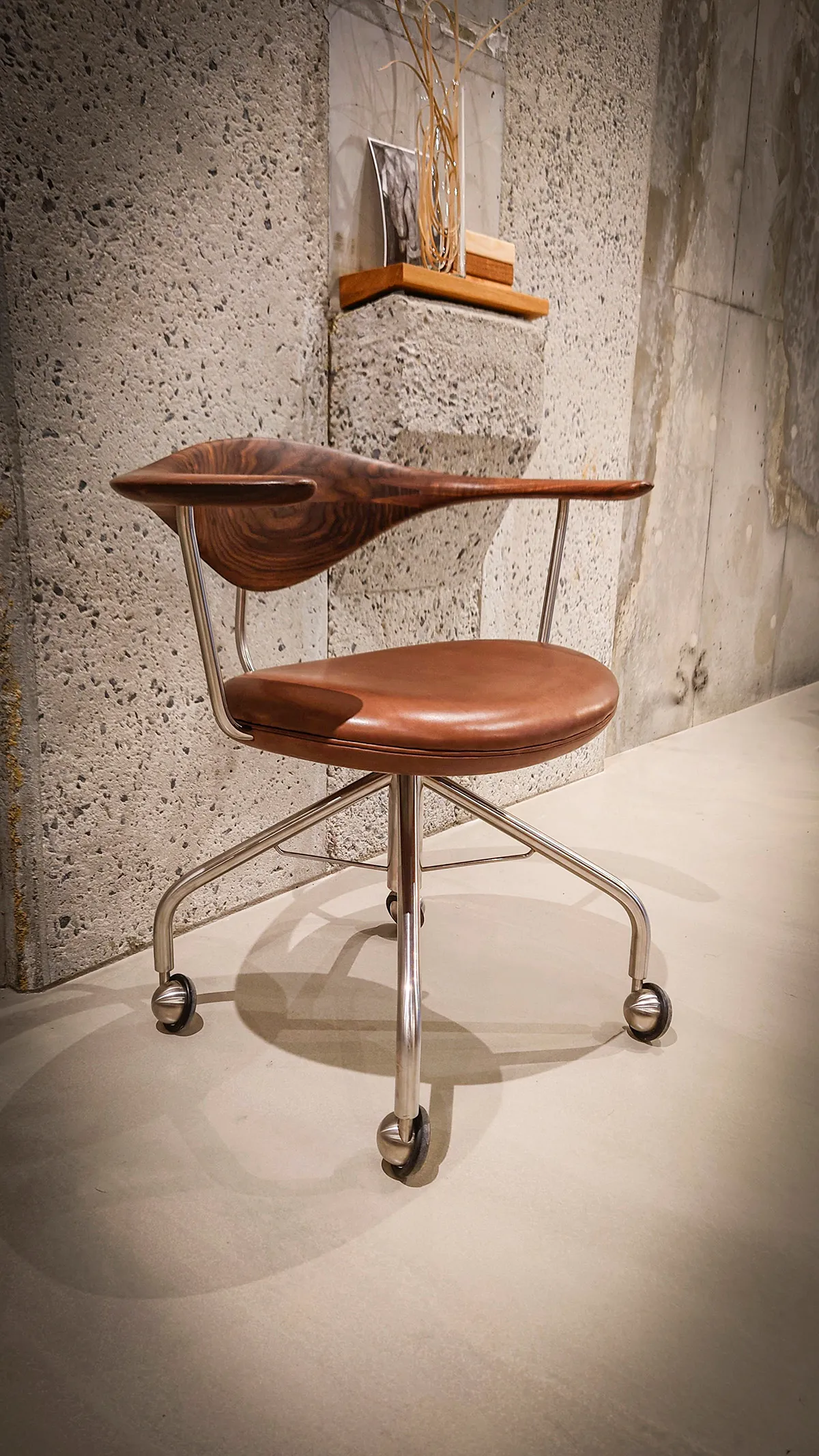 Limited edition Hans J. Wegner swivel chair by PP Møbler in exclusive exotic wood finishes