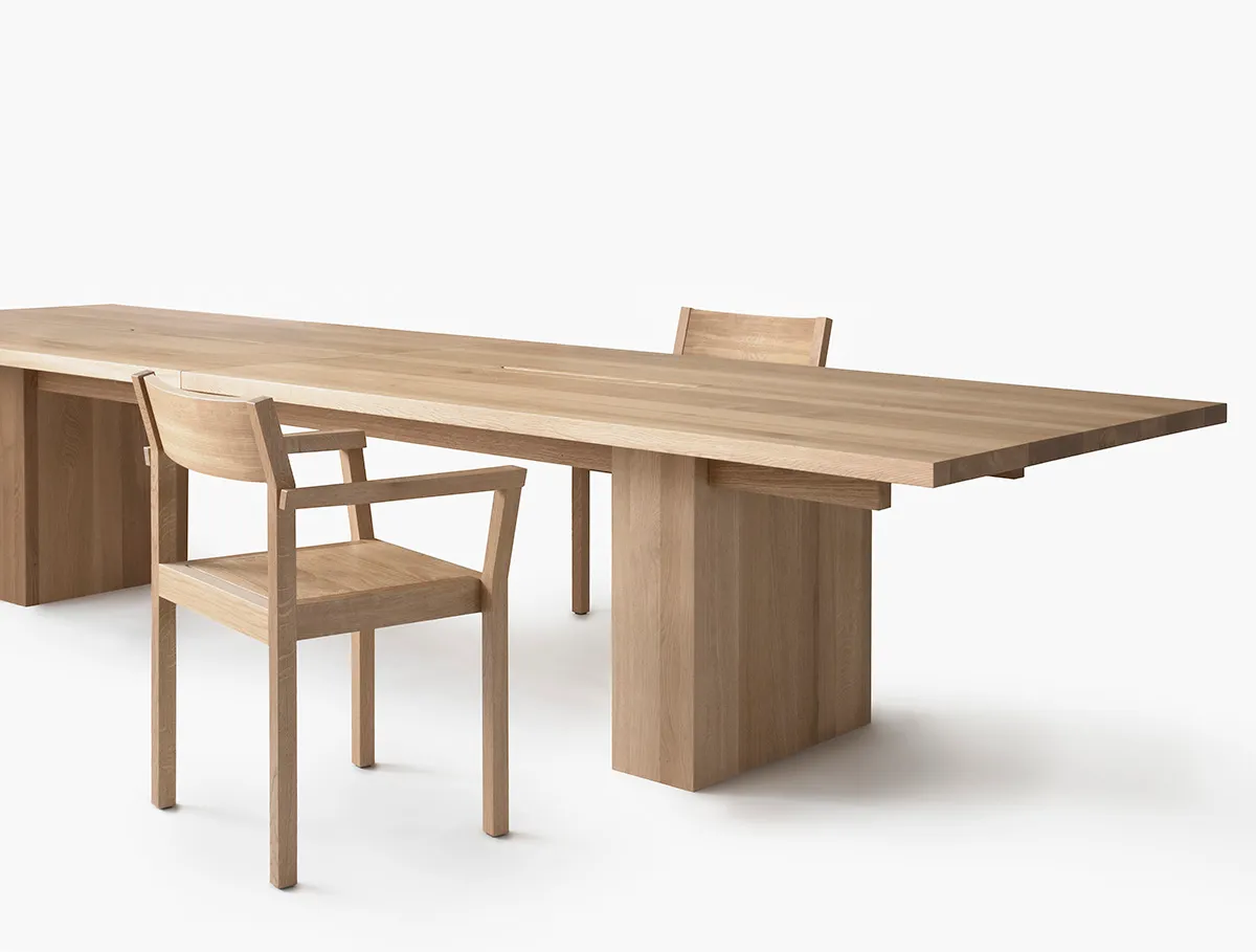 LINEA KVP11 in oak showcases Nikari's expertise in woodcraft with perfection in every detail