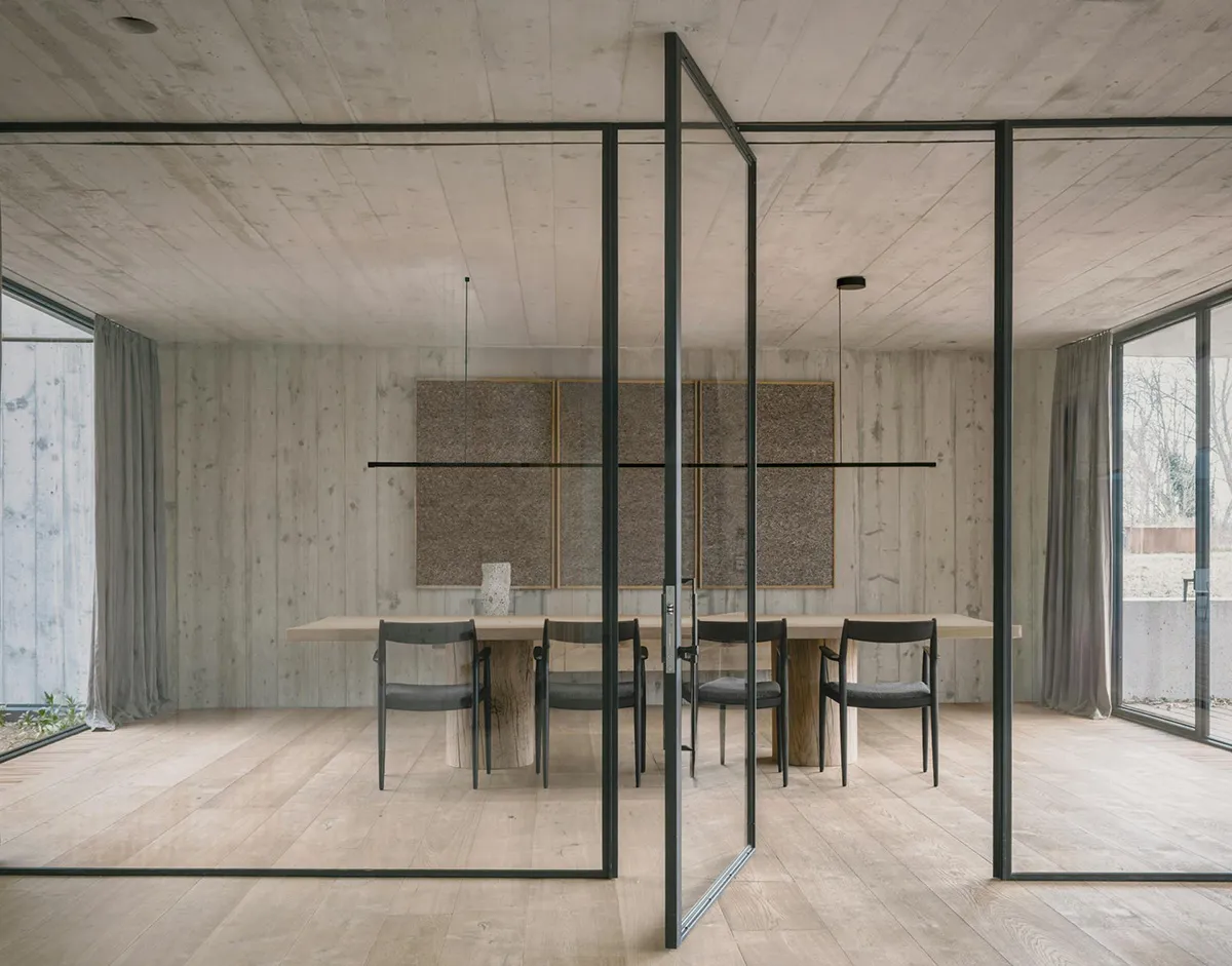 w181 Linier Pro spotlight by Dirk Winkel for wästberg with slim profile and high-efficiency microlens system