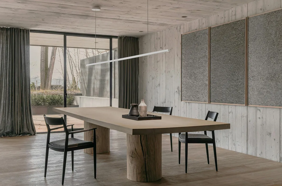 w181 Linier Pro in neutral setting highlighting its clean design and focused light beam