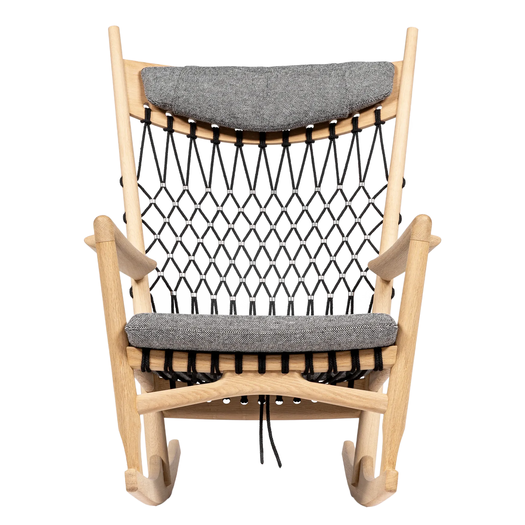 Pp_mobler_wegner_pp124_rocking_chair_oak_soap_hallingdal_166-1 | ScandinavianDesign.com