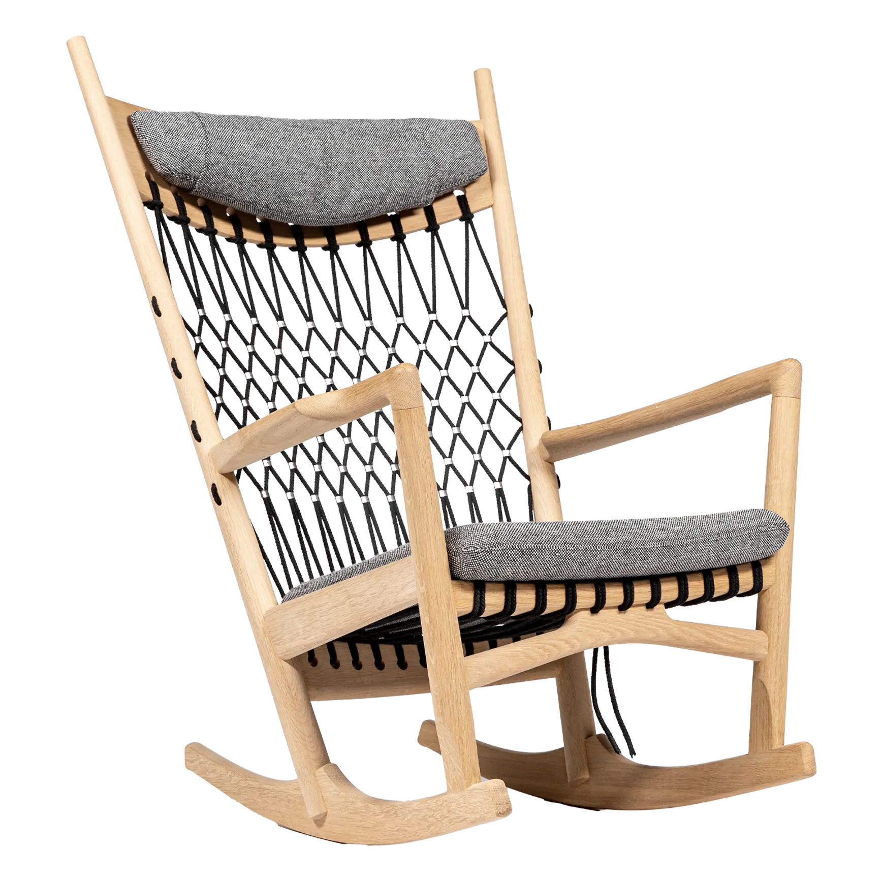 Pp_mobler_wegner_pp124_rocking_chair_oak_soap_hallingdal_166-2 | ScandinavianDesign.com