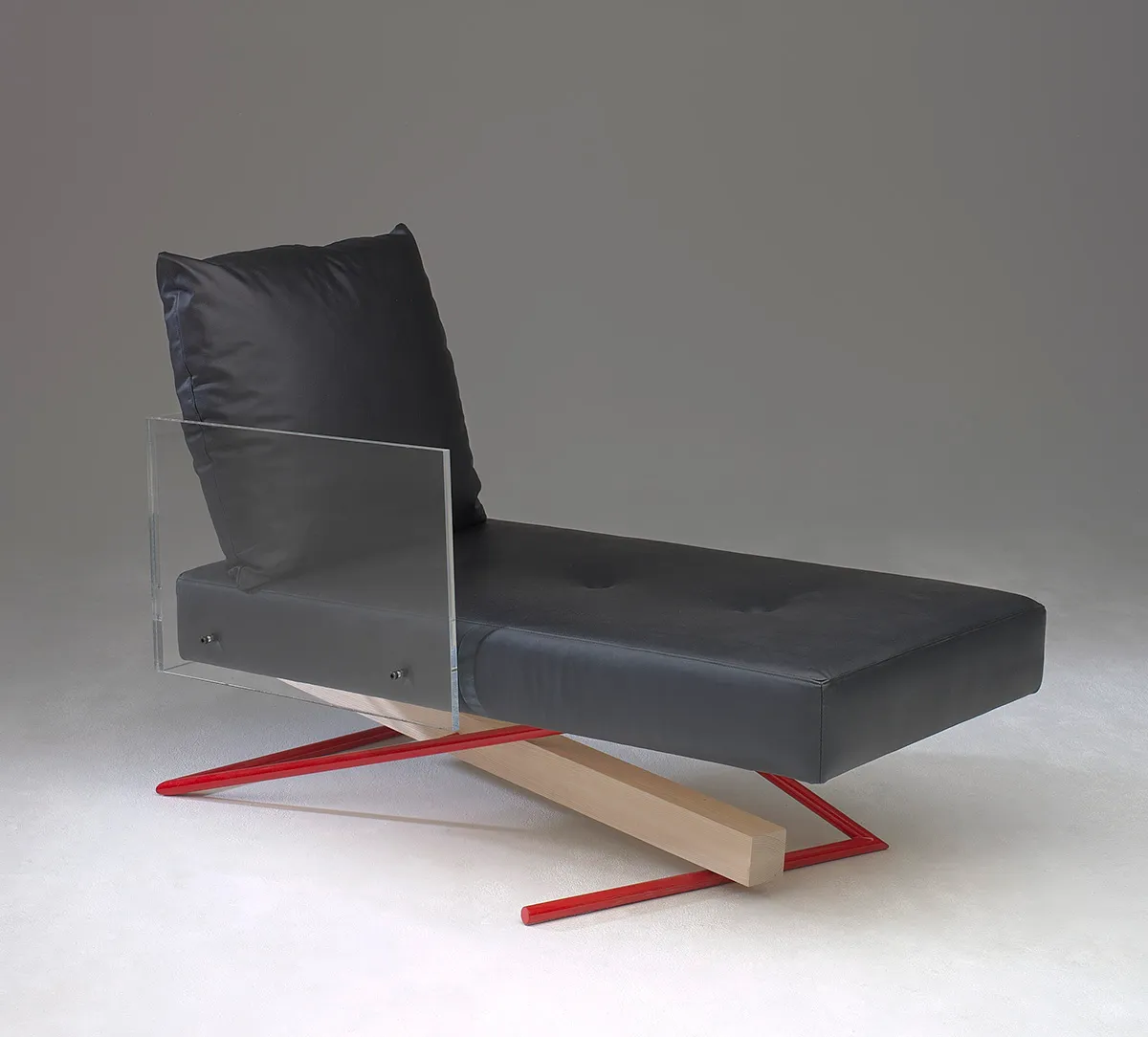 Sigurdur Gustafsson Canapé chair for Källemo featuring mixed materials design with steel frame