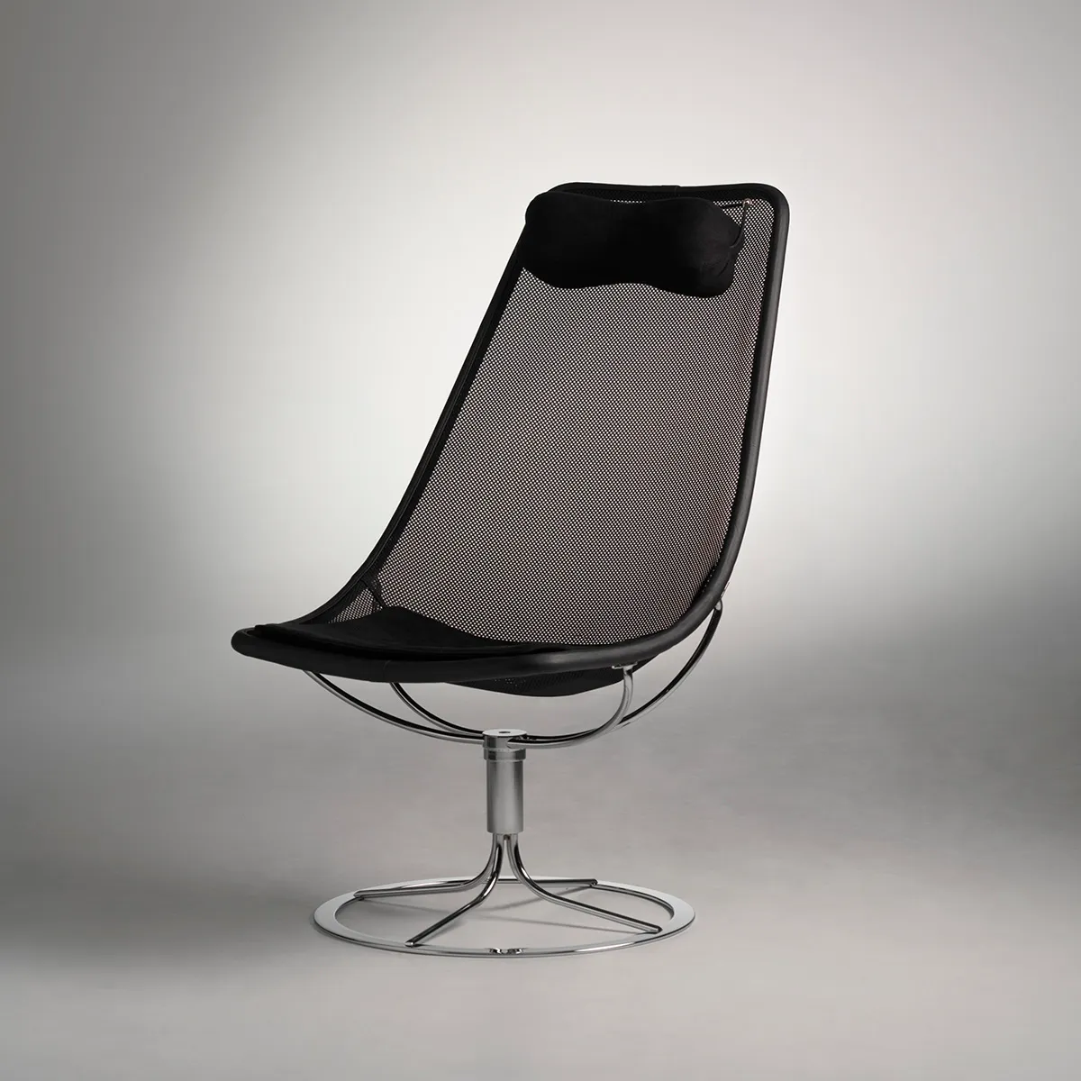 Bruno Mathsson Jetson 66 easychair featuring steel frame and high-tech fiber net at Stockholm Furniture Fair