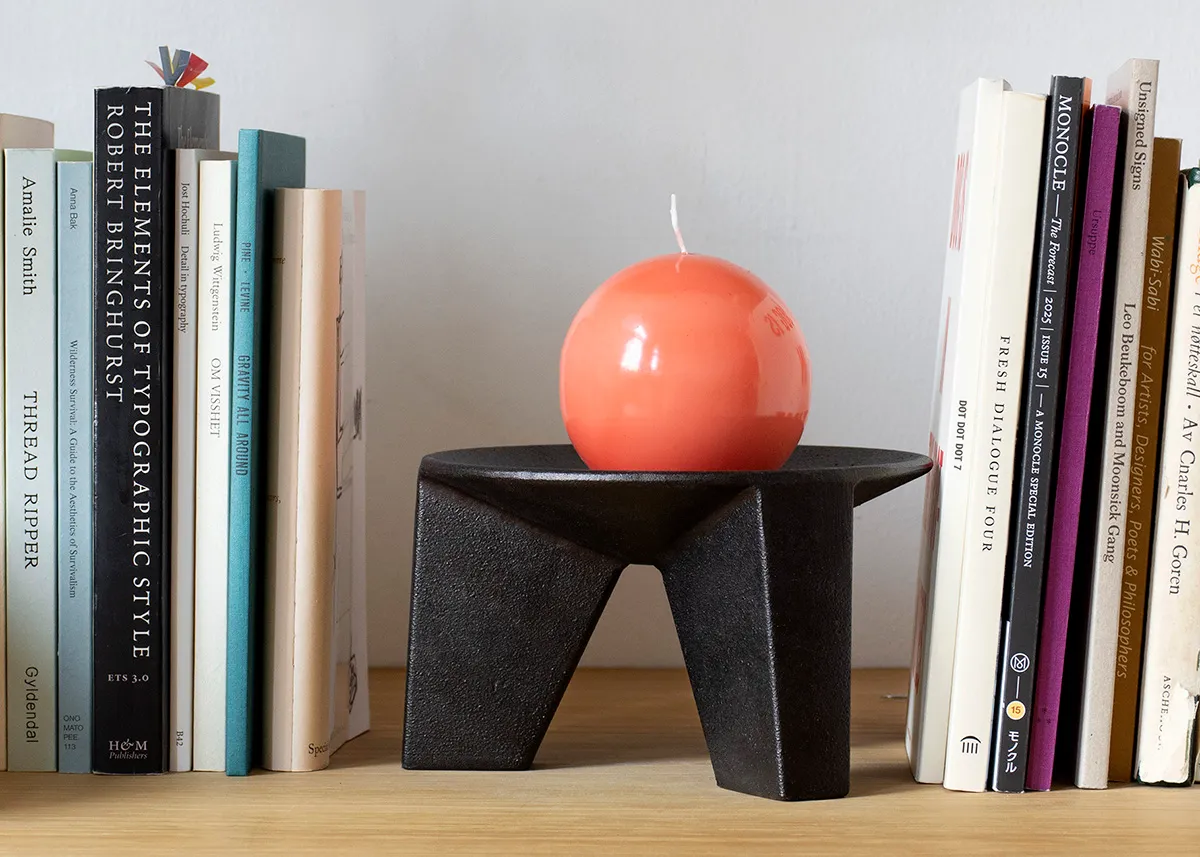 Anker – A pillar candle stick in cast iron designed by the Norwegian designers Torbjørn Anderssen & Espen Voll