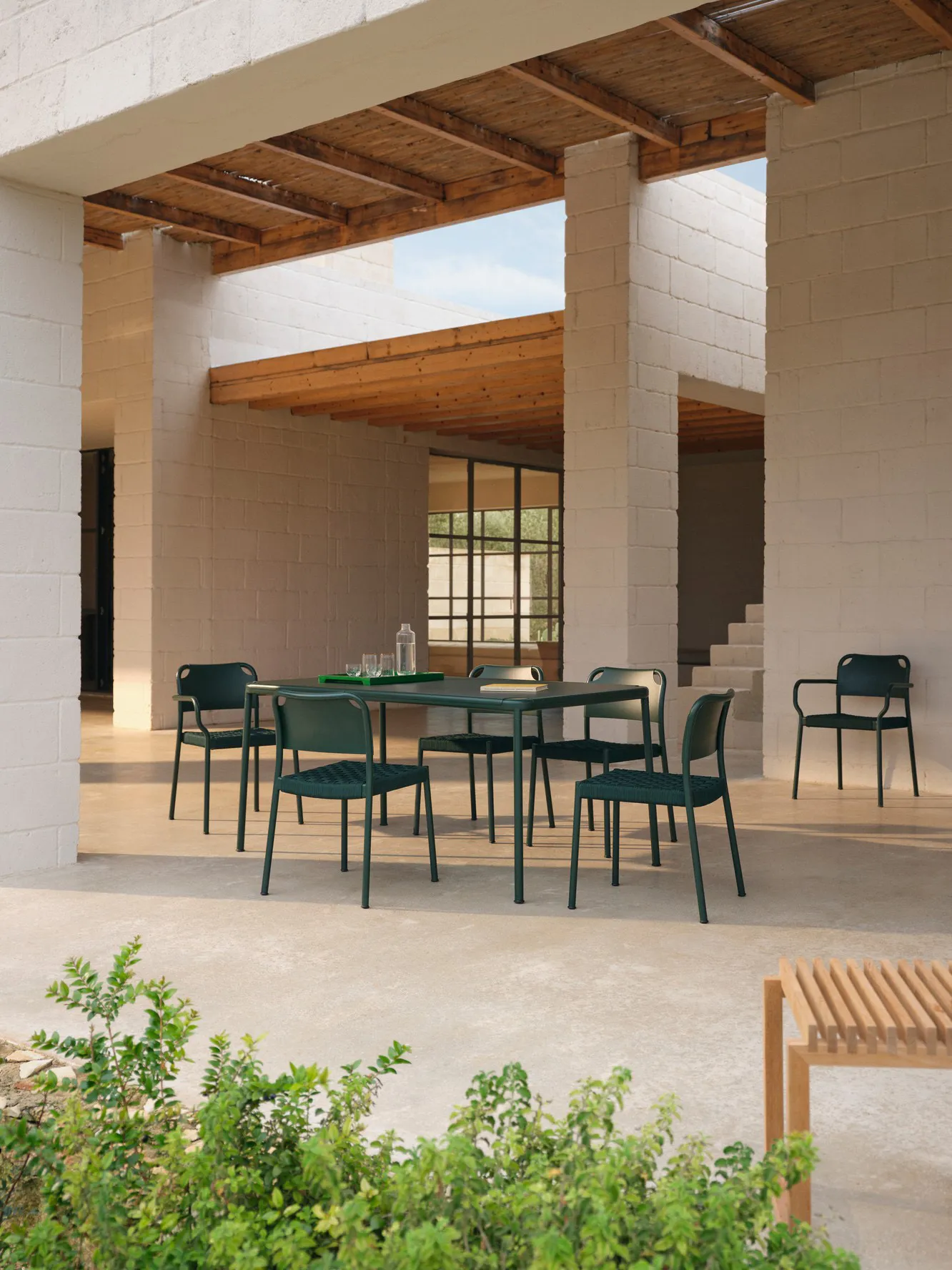 FH Vind Armchair Chair Table Hunter Green