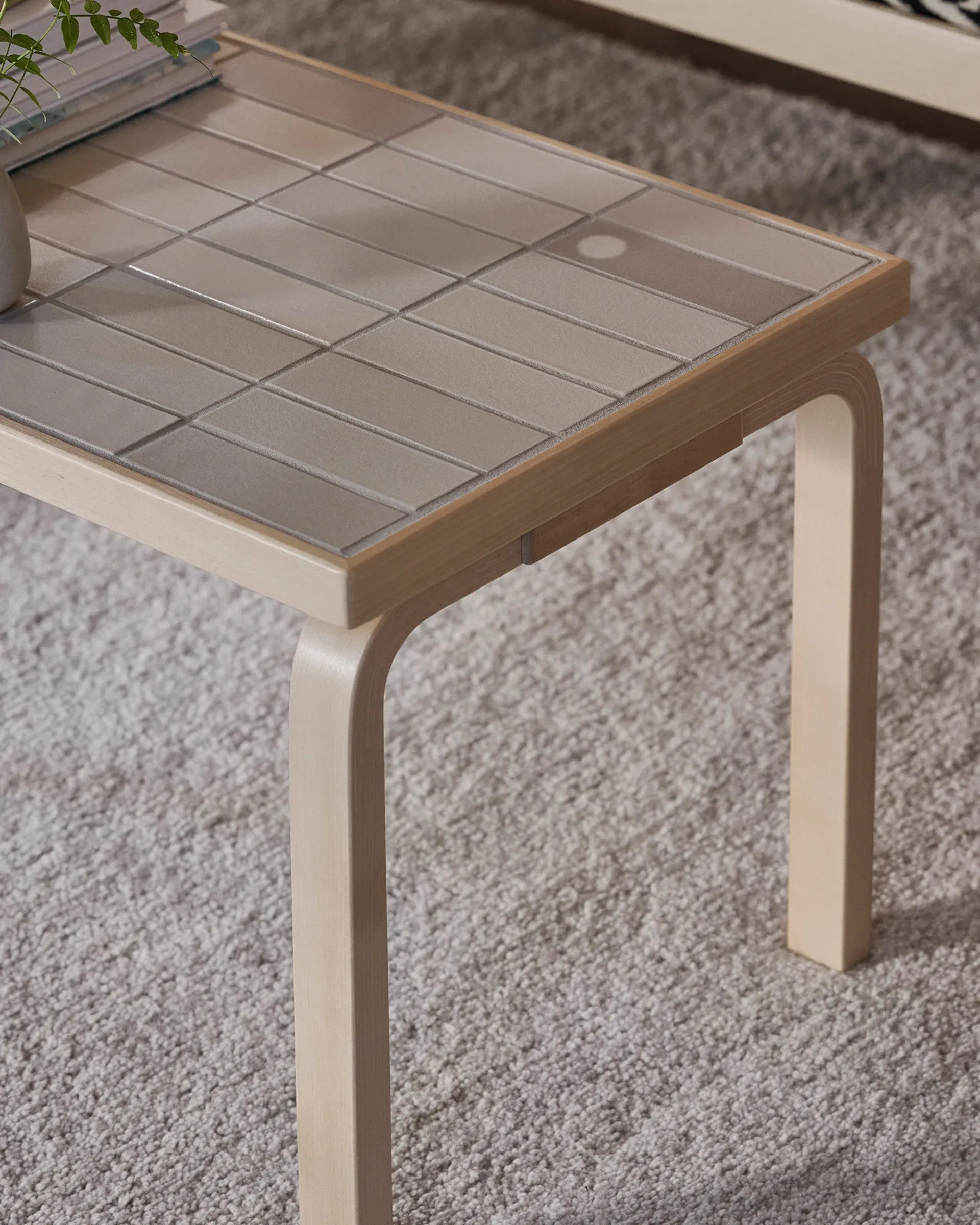 Artek Heath white 1406 LR