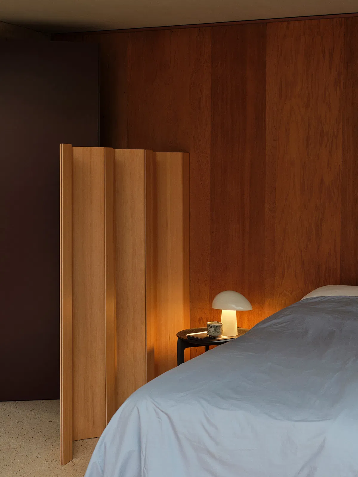 FH PK111 Oregon Pine Night Poul kjaerholm