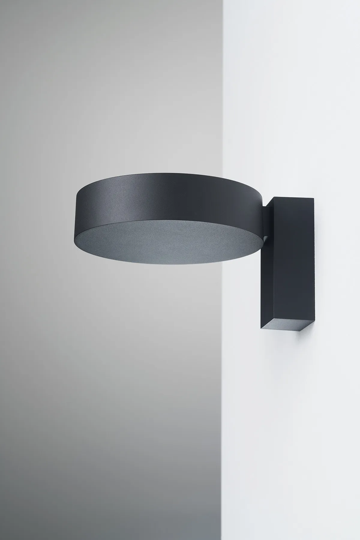 alto wall studio shooting malmoe sweden lighting wastbergplus johan kalen photographer 01