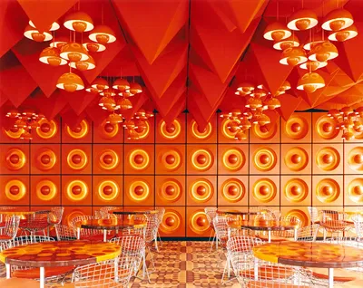 flokk interior VernerPanton Spiegel Photo: Oliver Heissner