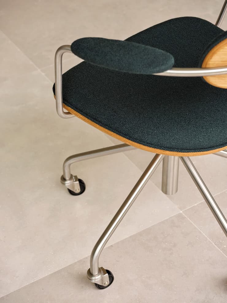 Wegner's CH621 Swivel Chair 1948, Returns to Carl Hansen & Søn
