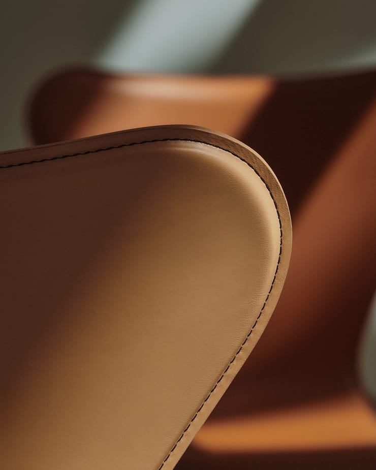 Fritz Hansen presents the Series 7 Tailored | Arne Jakobsen
