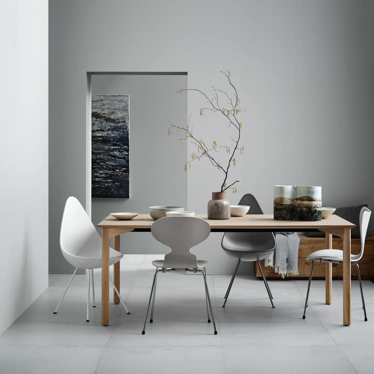 Grand Prix™ Table by Arne Jacobsen – Fritz Hansen