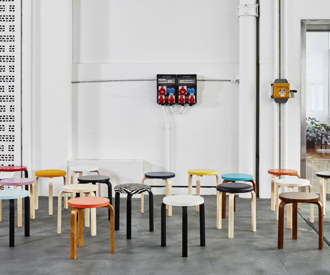 Stool 60 Different Versions Vitra Showroom Zürich | Scandinavian Design