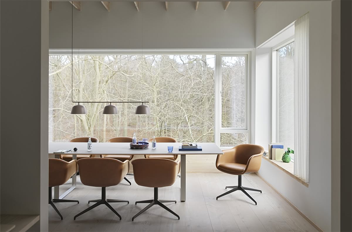 FIBER conference armchair by Iskos-Berlin for Muuto featuring 99% recycled plastic shell and wide comfortable seat