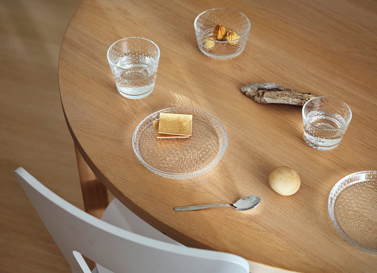 Iittala Re-introduces Tundra Glassware by Oiva Toikka