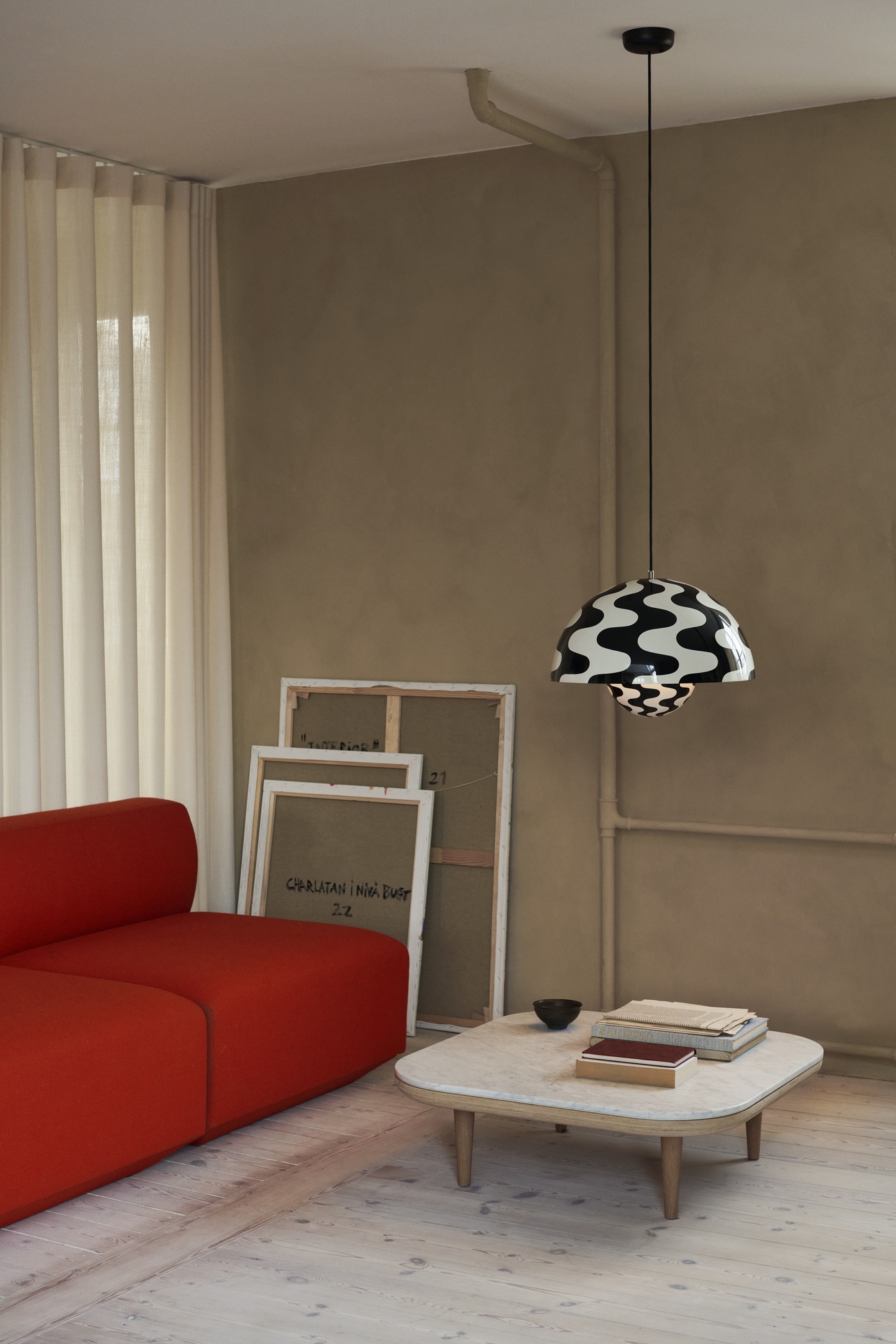 Flowerpot collection overview displaying various sizes and contemporary color options by Verner Panton