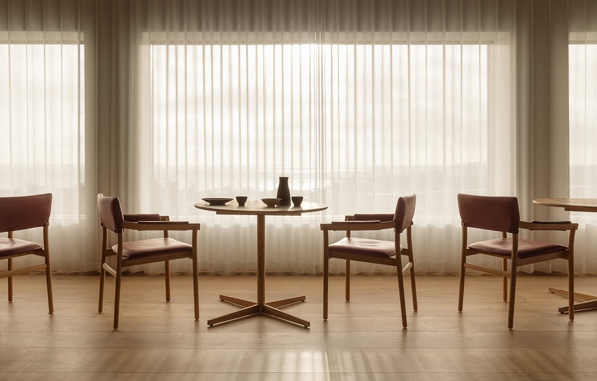 Vyn Armchair by Anton Björsing for Gärsnäs wins Golden Chair Product Award 2024, oak frame with leather upholstery