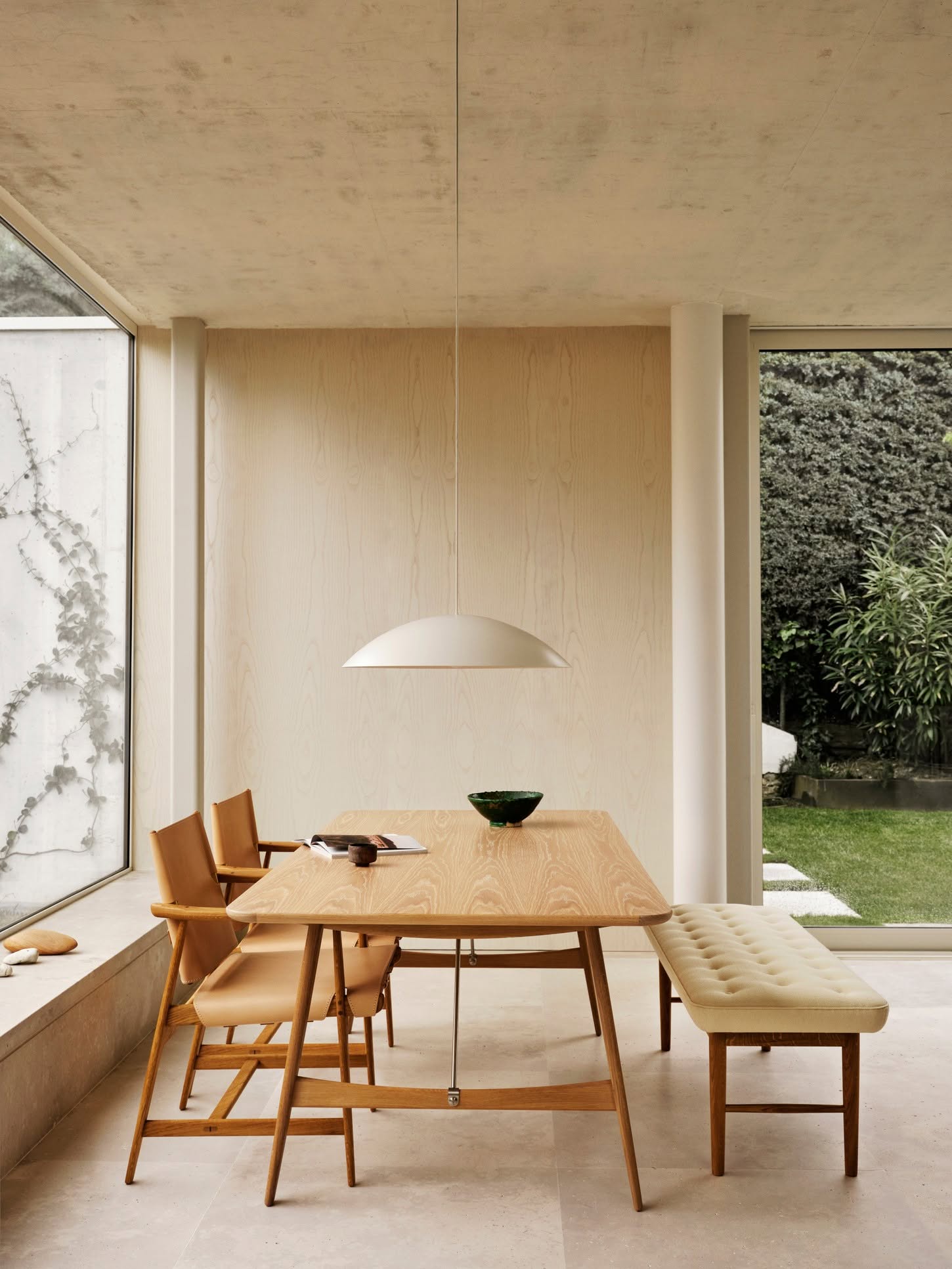 Bm1106_oak_oil_natural-saddleleather_bm1160-21095_oak_white Oil_stainless Steel_vla75s_oak Oil_vidar_bt1041_white | ScandinavianDesign.com