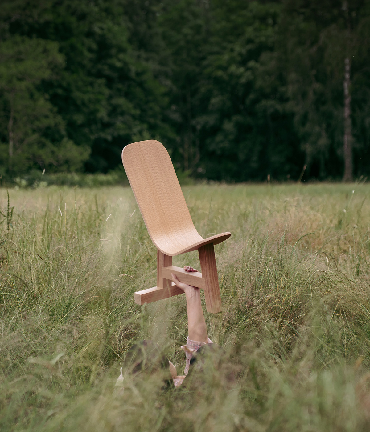 3_easel_occasional Chair_natural_midsummer Session_01 | ScandinavianDesign.com