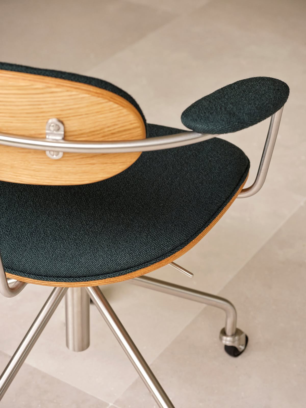 Wegner's CH621 Swivel Chair 1948, Returns to Carl Hansen & Søn