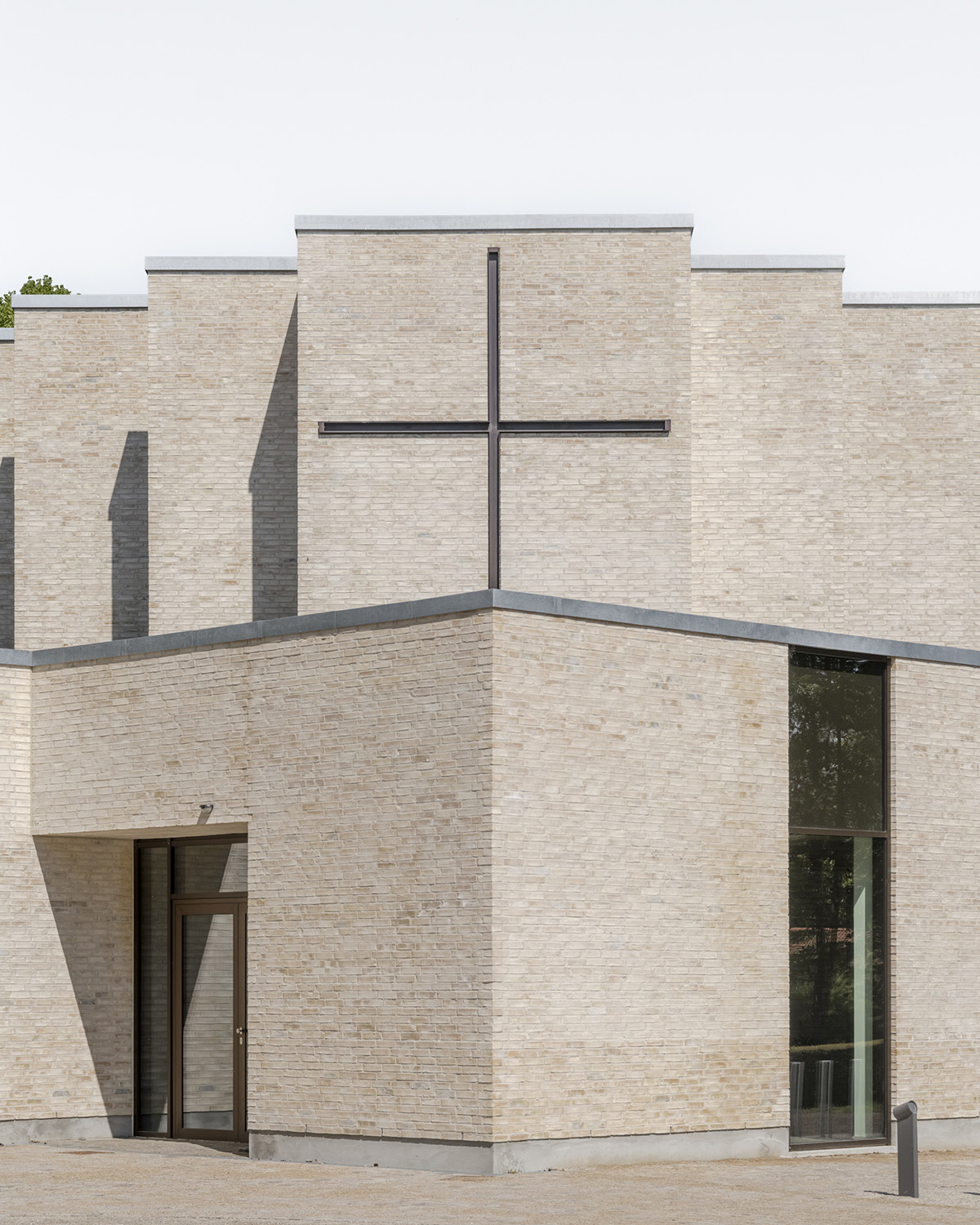 Højvangen Church_henning Larsen_by Rasmus Hjortshøj_2025 (17) | ScandinavianDesign.com